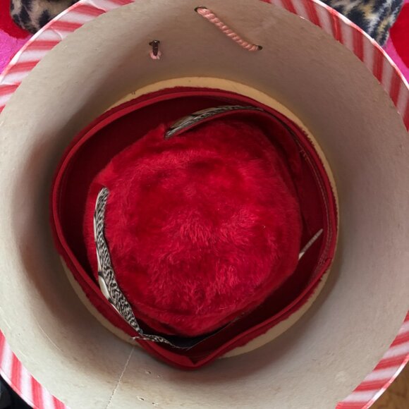Vintage Red Gwenn Pennington Derby Hat with Feather 22" - Picture 7 of 8